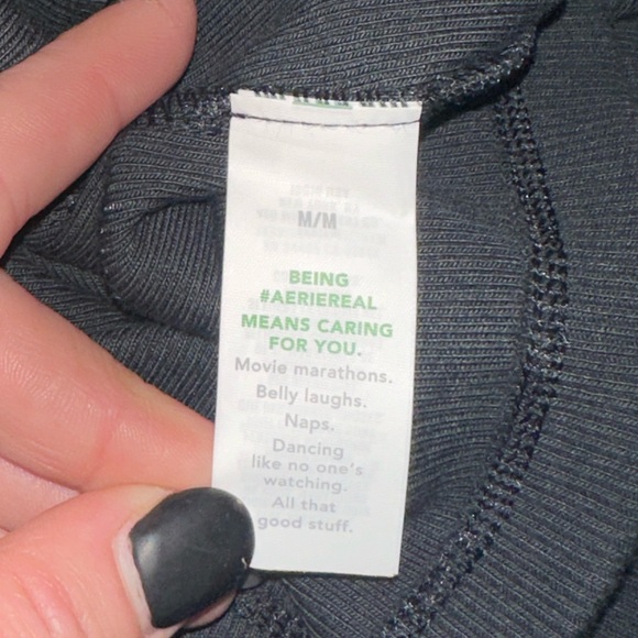 Women’s size medium Aerie black ribbed dress with built in bra, NWT! - Picture 9 of 11